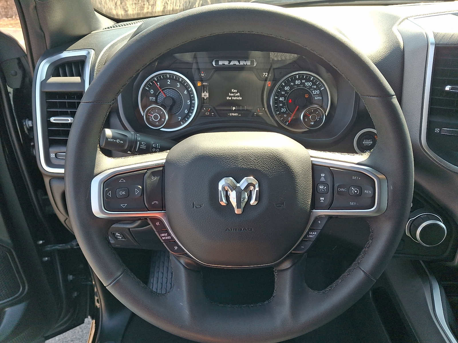 Used 2025 RAM 1500 Big Horn AWD/4WD image 20