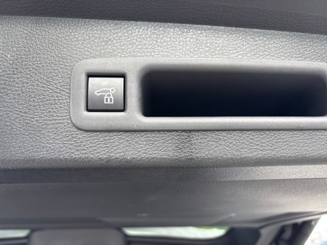 Used 2026 Toyota Sienna XLE FWD image 7