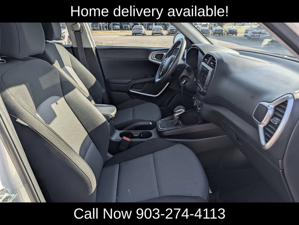 Used 2025 Kia Soul LX w/ LX Technology Package FWD image 30