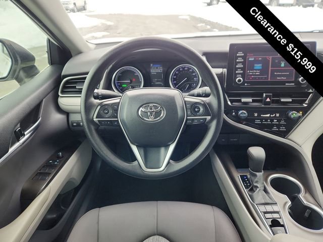 Used 2022 Toyota Camry LE FWD image 19