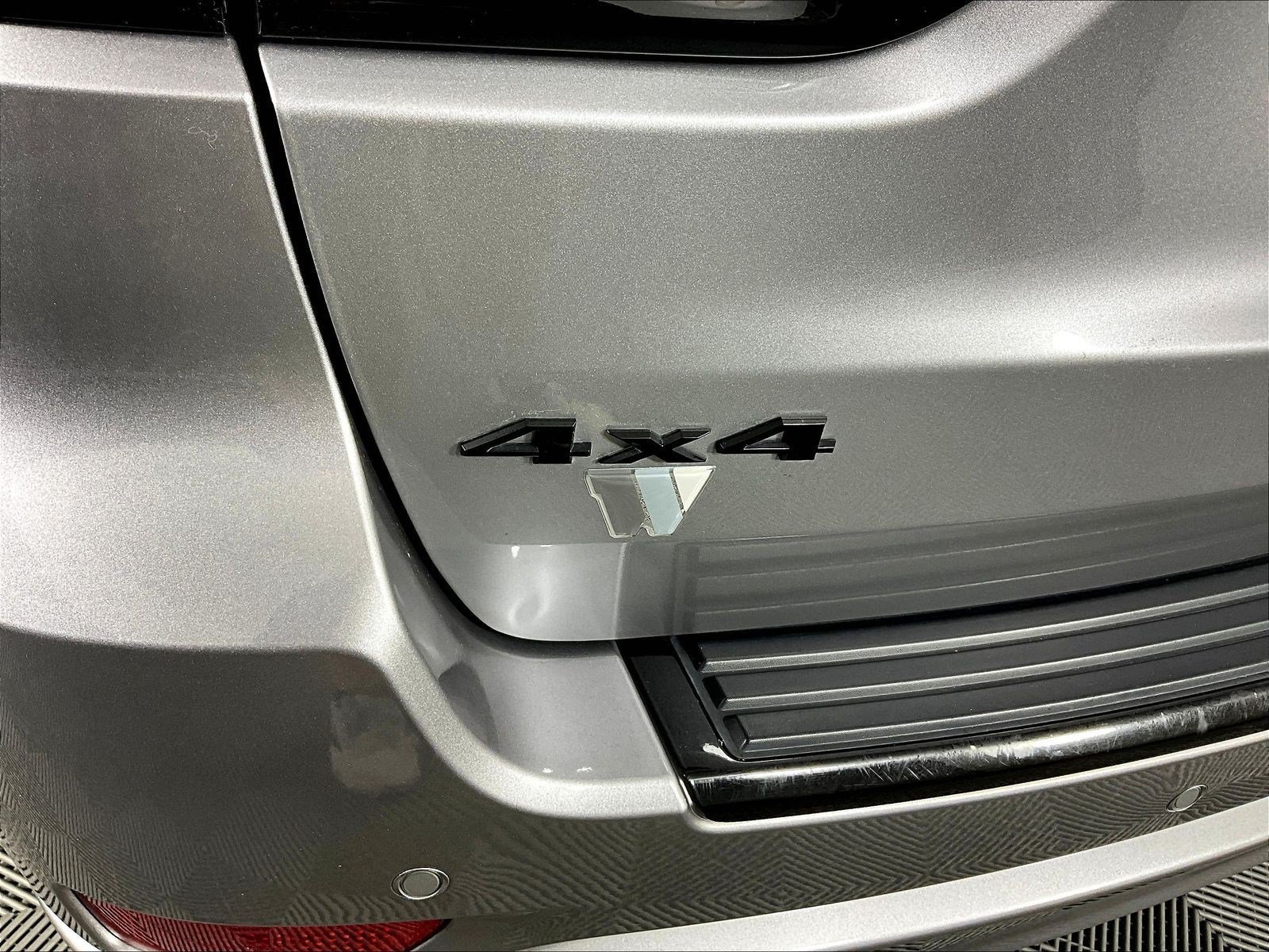 Used 2018 Jeep Grand Cherokee Altitude AWD/4WD image 24