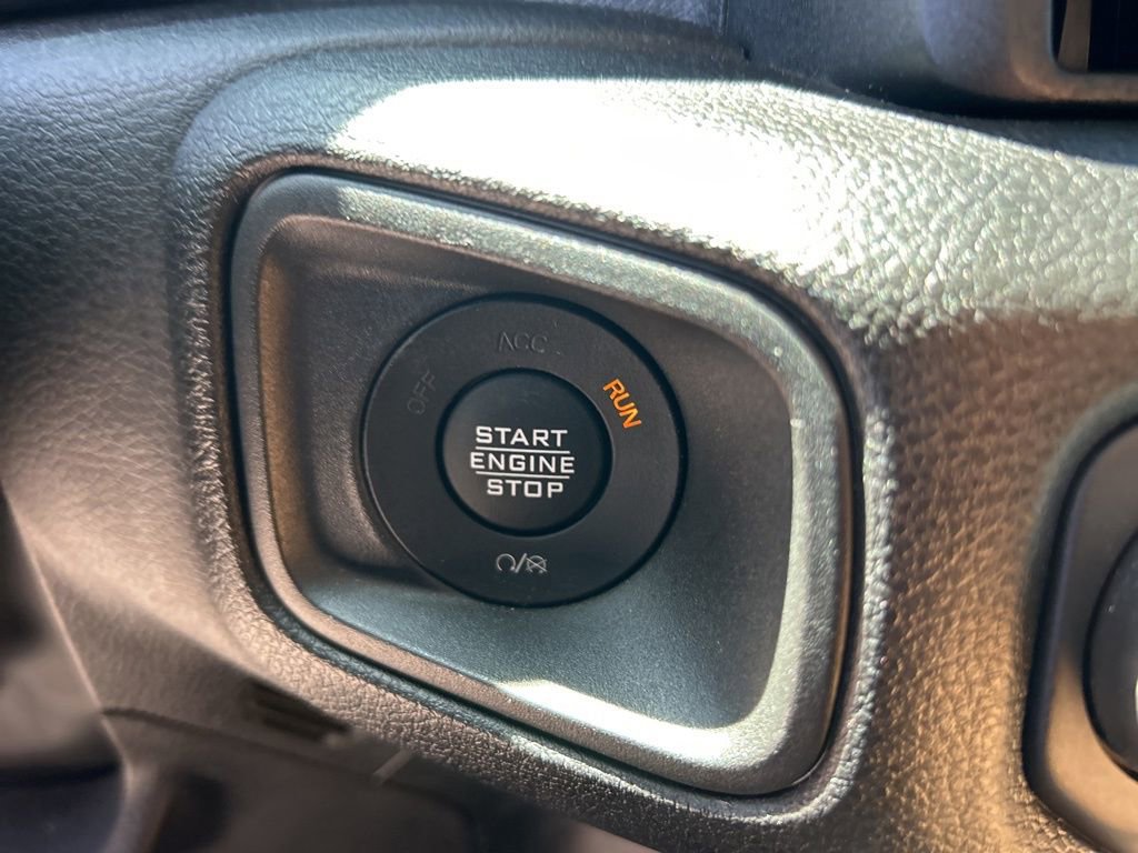 Used 2025 Jeep Wrangler Sport AWD/4WD image 36