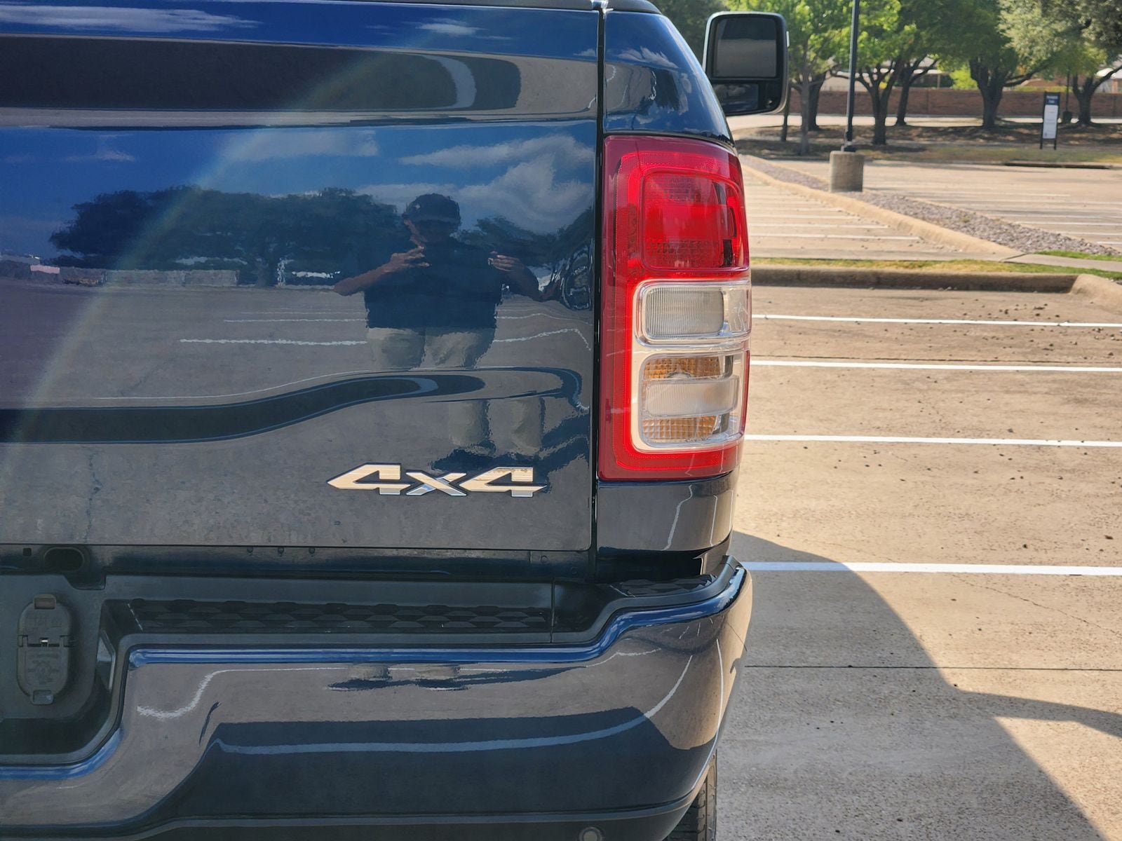 Used 2024 RAM 2500 Big Horn w/ Sport Appearance Package AWD/4WD image 15