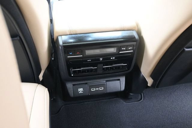 Used 2023 Acura MDX SH-AWD image 32