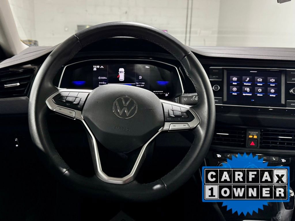 Used 2024 Volkswagen Jetta SE image 16