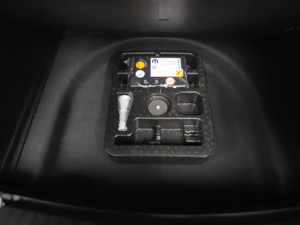 New 2026 Jeep Compass Latitude AWD/4WD image 29