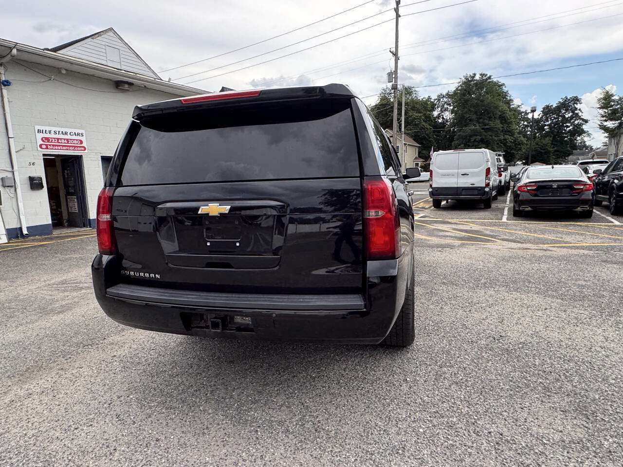 Used 2018 Chevrolet Suburban LT AWD/4WD image 13