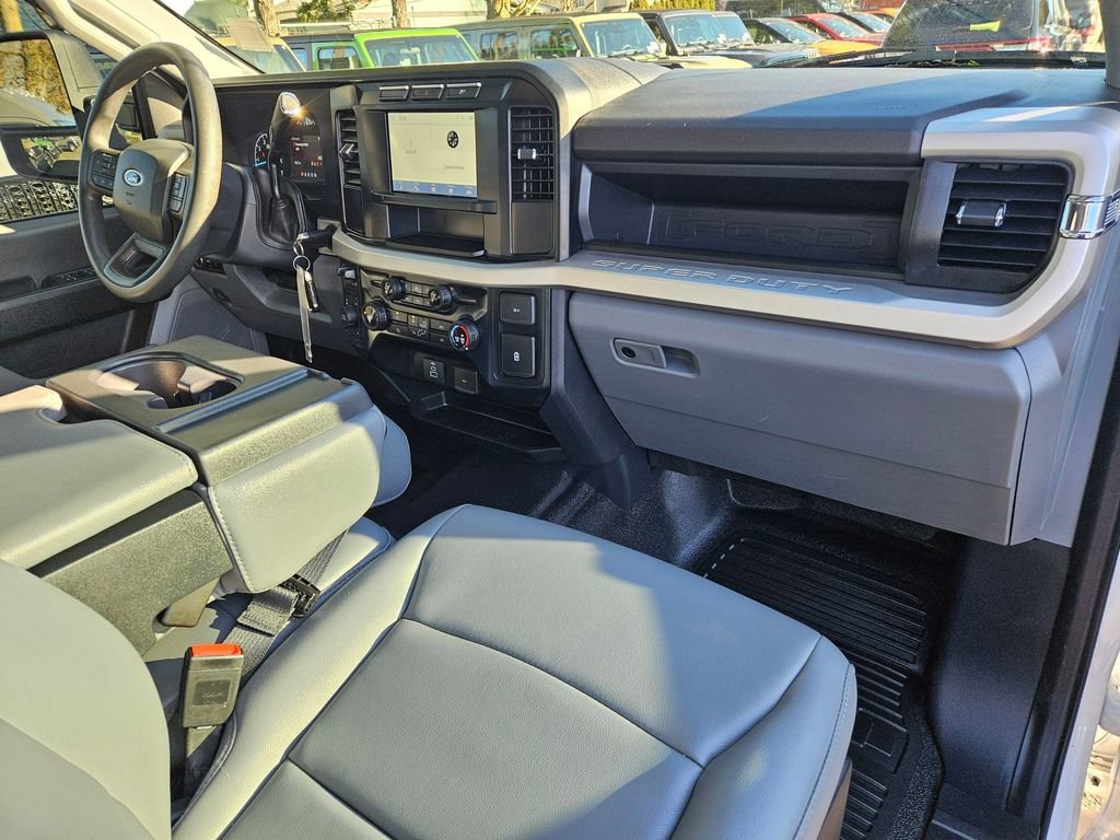 Used 2024 Ford F250 XL w/ XL Chrome Package image 19