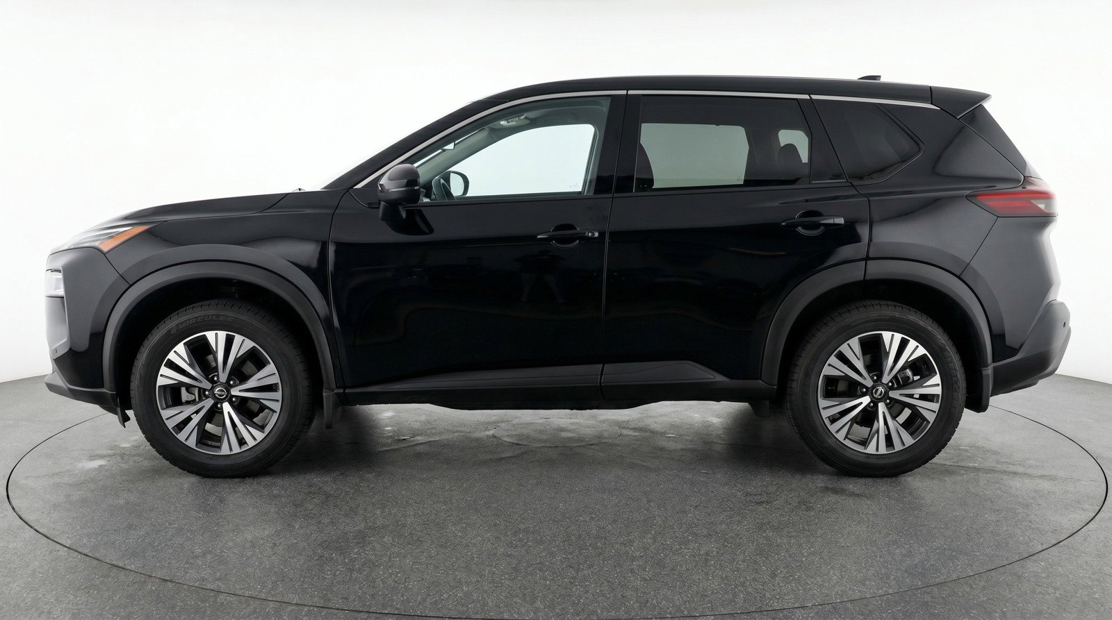 Used 2023 Nissan Rogue SV AWD/4WD image 5