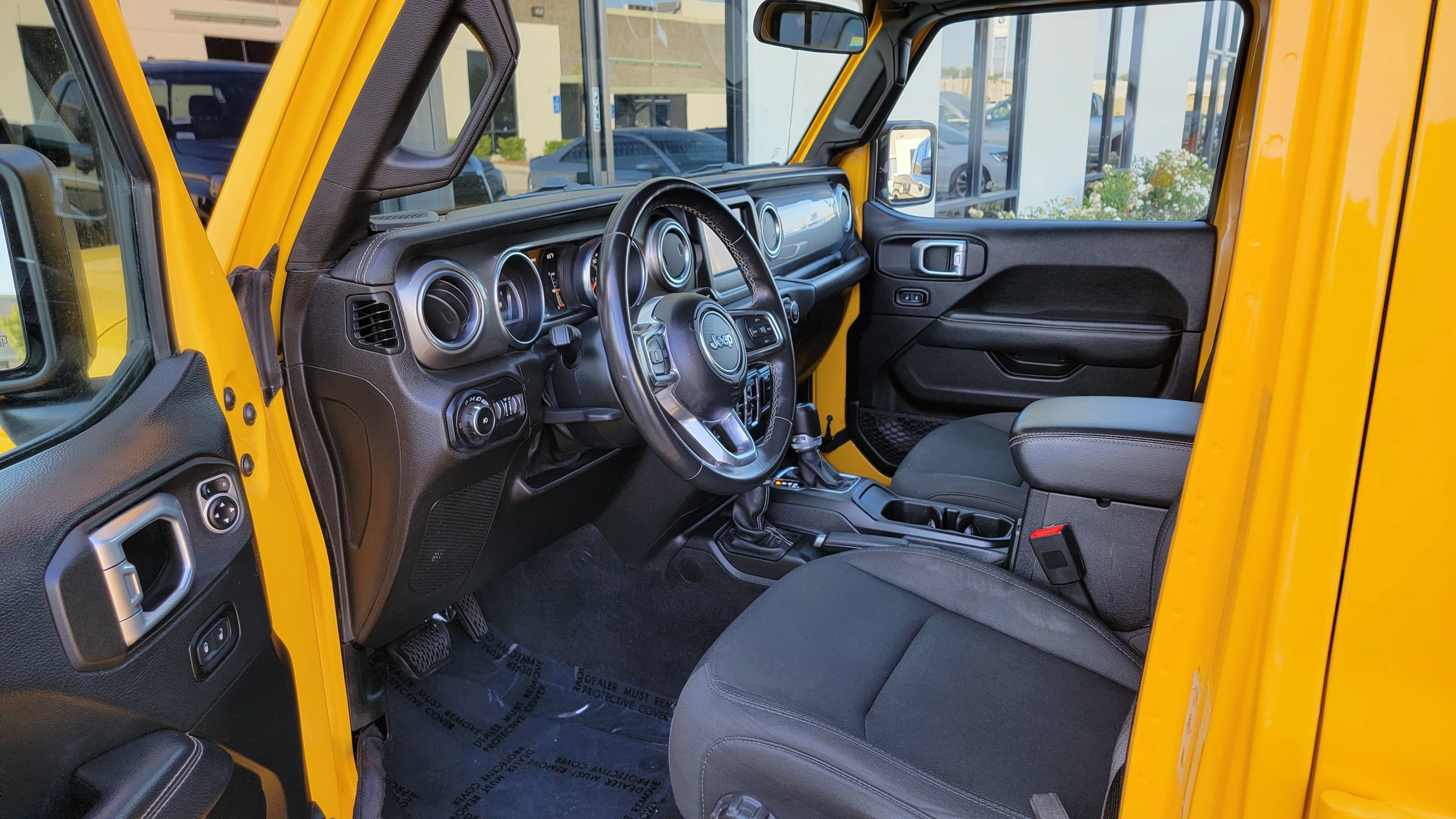 Used 2019 Jeep Wrangler Unlimited Sahara AWD/4WD image 23