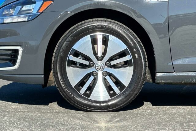 Used 2019 Volkswagen e-Golf SE w/ Driver Assistance Package image 26