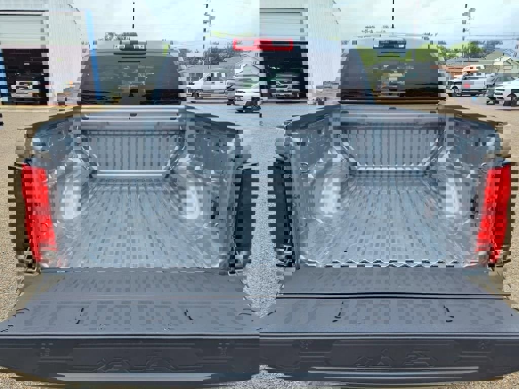 New 2025 Chevrolet Colorado LT w/ LT Convenience Package image 8