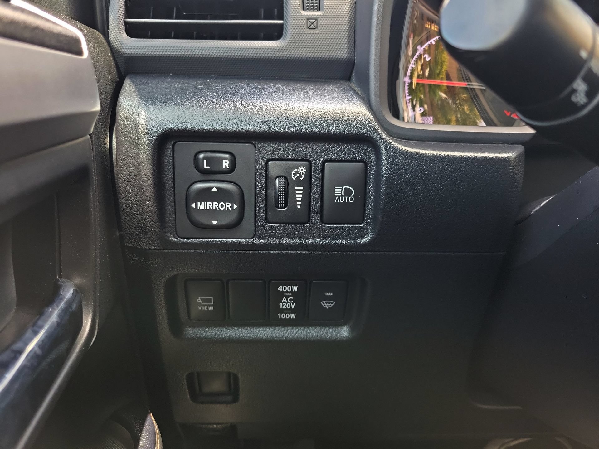 Used 2022 Toyota 4Runner Limited AWD/4WD image 28