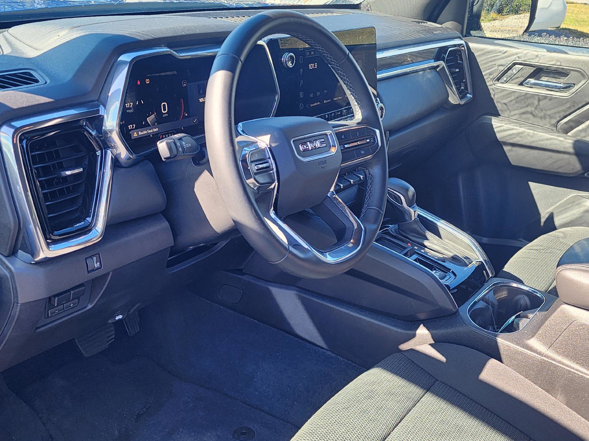 Used 2024 GMC Canyon Elevation w/ Convenience Package RWD image 6