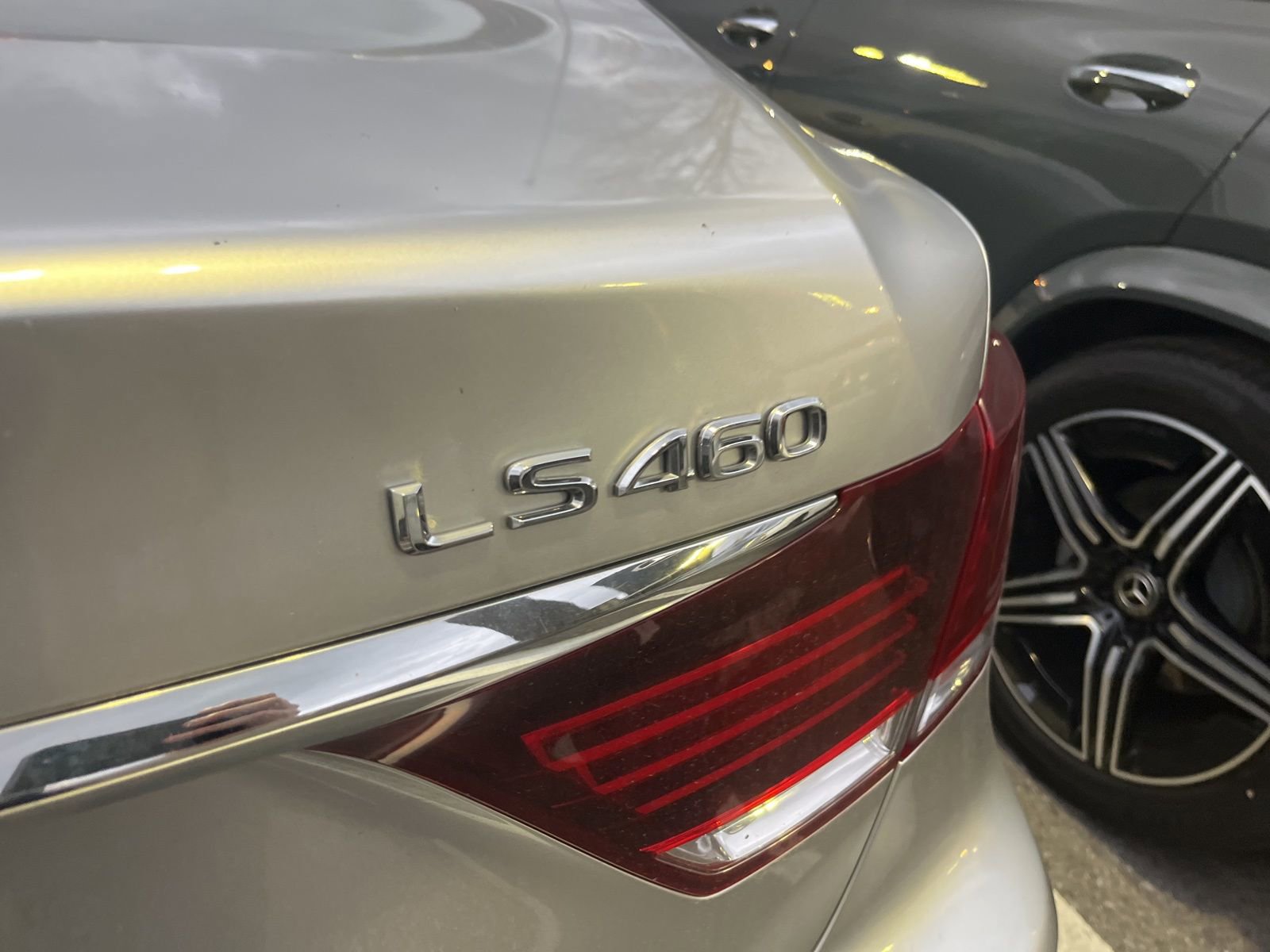 Used 2017 Lexus LS 460 w/ Comfort Package image 10