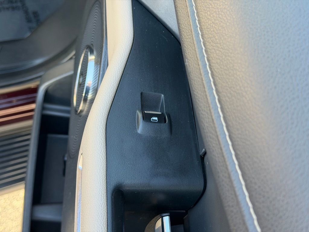 Used 2024 Ford Expedition Limited image 27