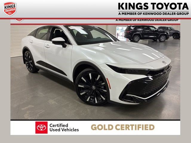 Used 2024 Toyota Crown Platinum image 1