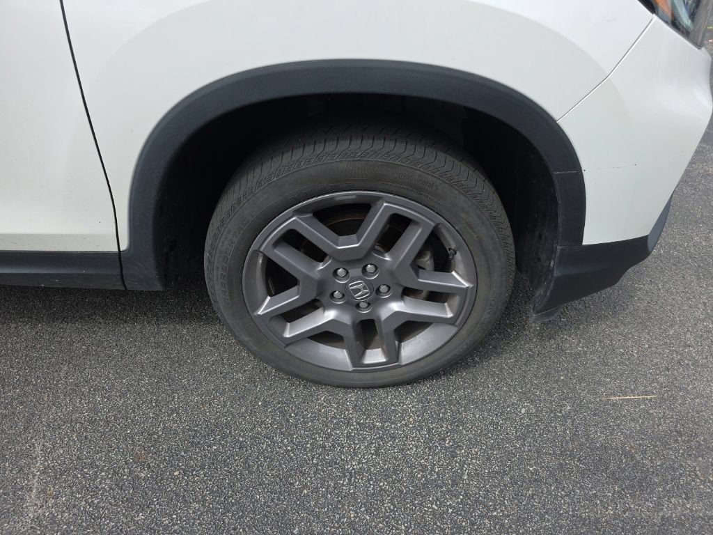 Used 2023 Honda Passport EX-L image 9