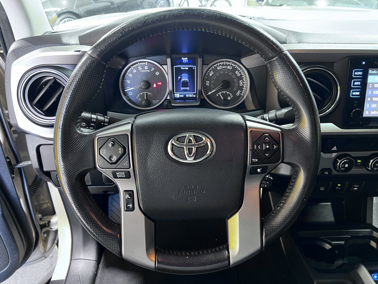 Used 2017 Toyota Tacoma SR5 w/ Tow Package RWD image 11
