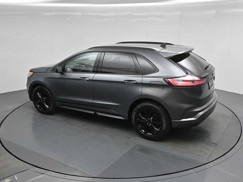 Certified 2022 Ford Edge SE w/ Black Appearance Package image 43
