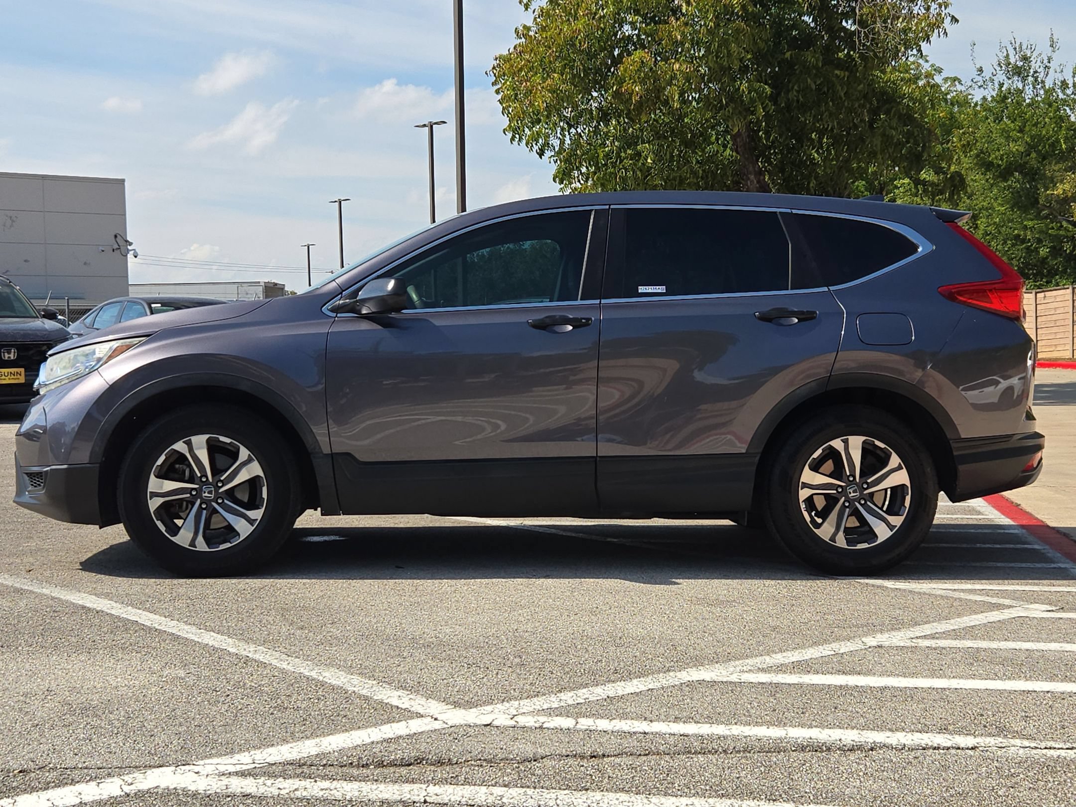 Used 2017 Honda CR-V LX image 6