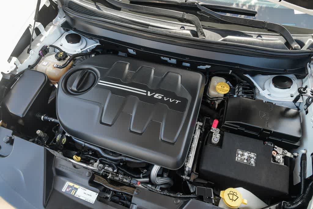 Used 2016 Jeep Cherokee Latitude w/ Comfort/Convenience Group FWD image 26