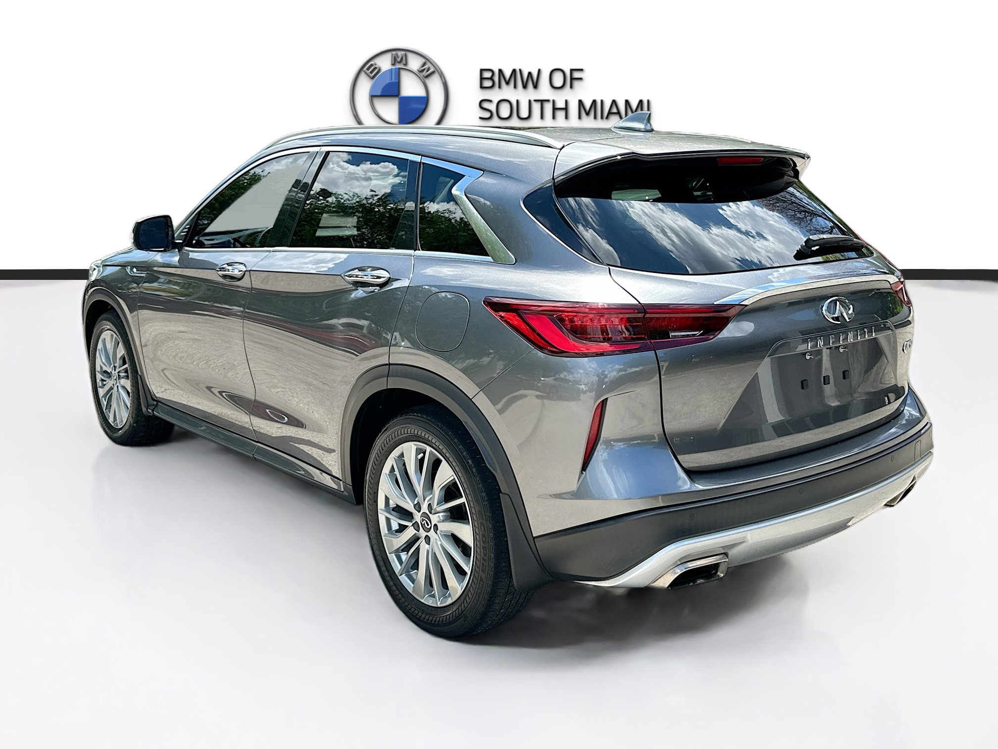 Used 2023 INFINITI QX50 Luxe w/ Cargo Package FWD image 5