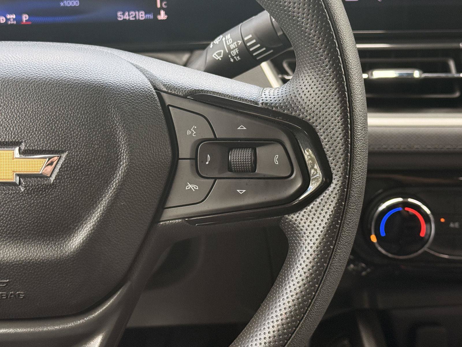 Used 2025 Chevrolet TrailBlazer LT AWD/4WD image 25