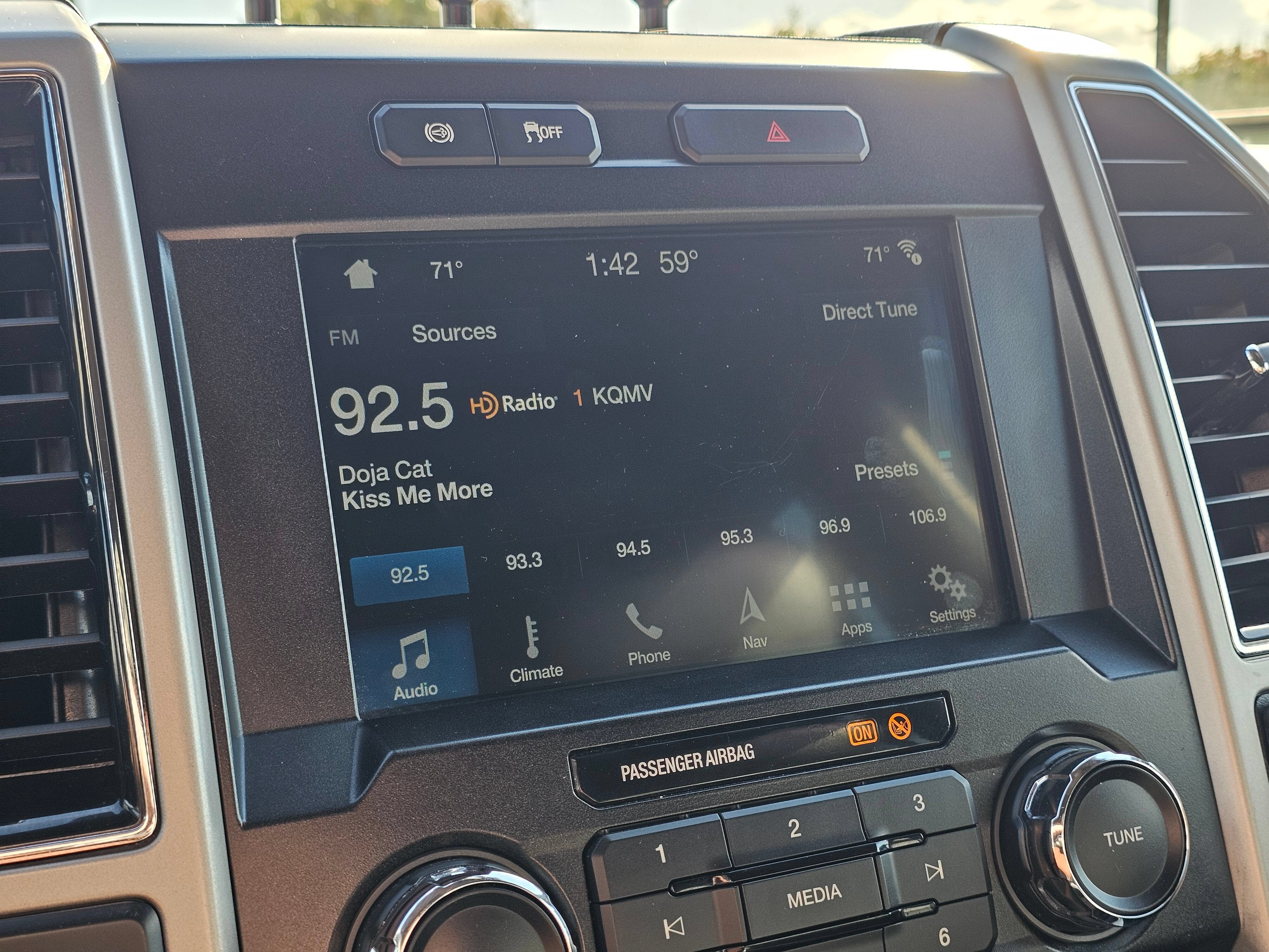 Used 2019 Ford F350 Lariat w/ Lariat Ultimate Package AWD/4WD image 23