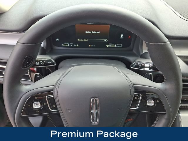 Used 2023 Lincoln Aviator AWD w/ Premium Package image 4