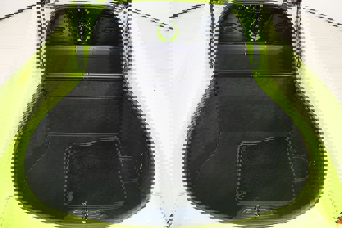 Used 2019 Aston Martin V8 Vantage Coupe RWD image 77