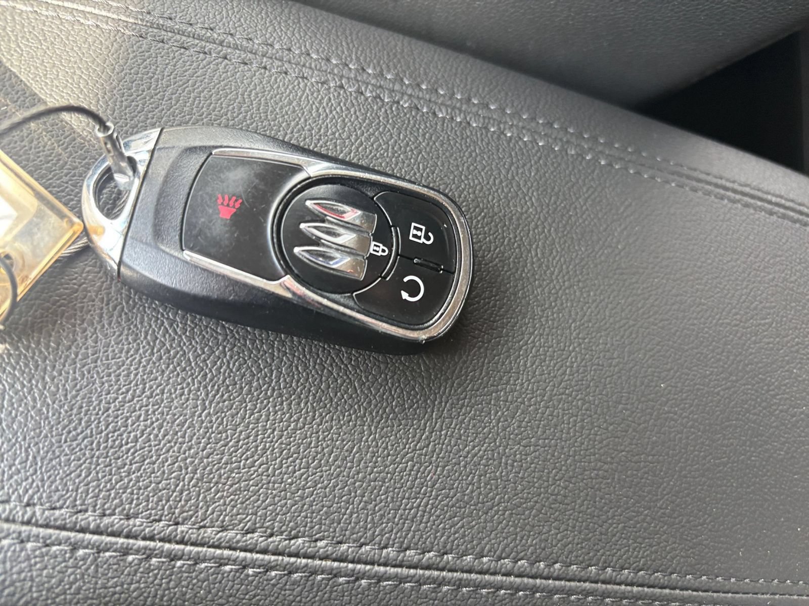 Used 2025 Buick Encore GX Preferred FWD image 23