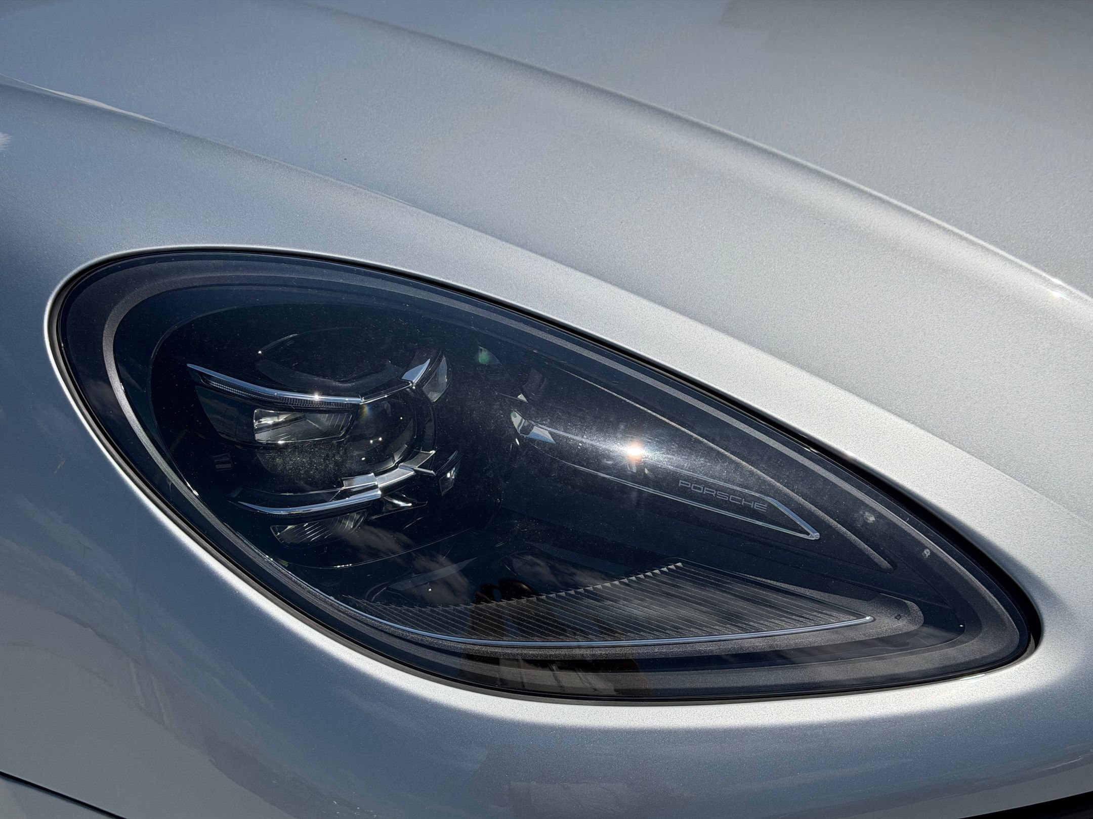 Used 2026 Porsche Macan AWD/4WD image 12