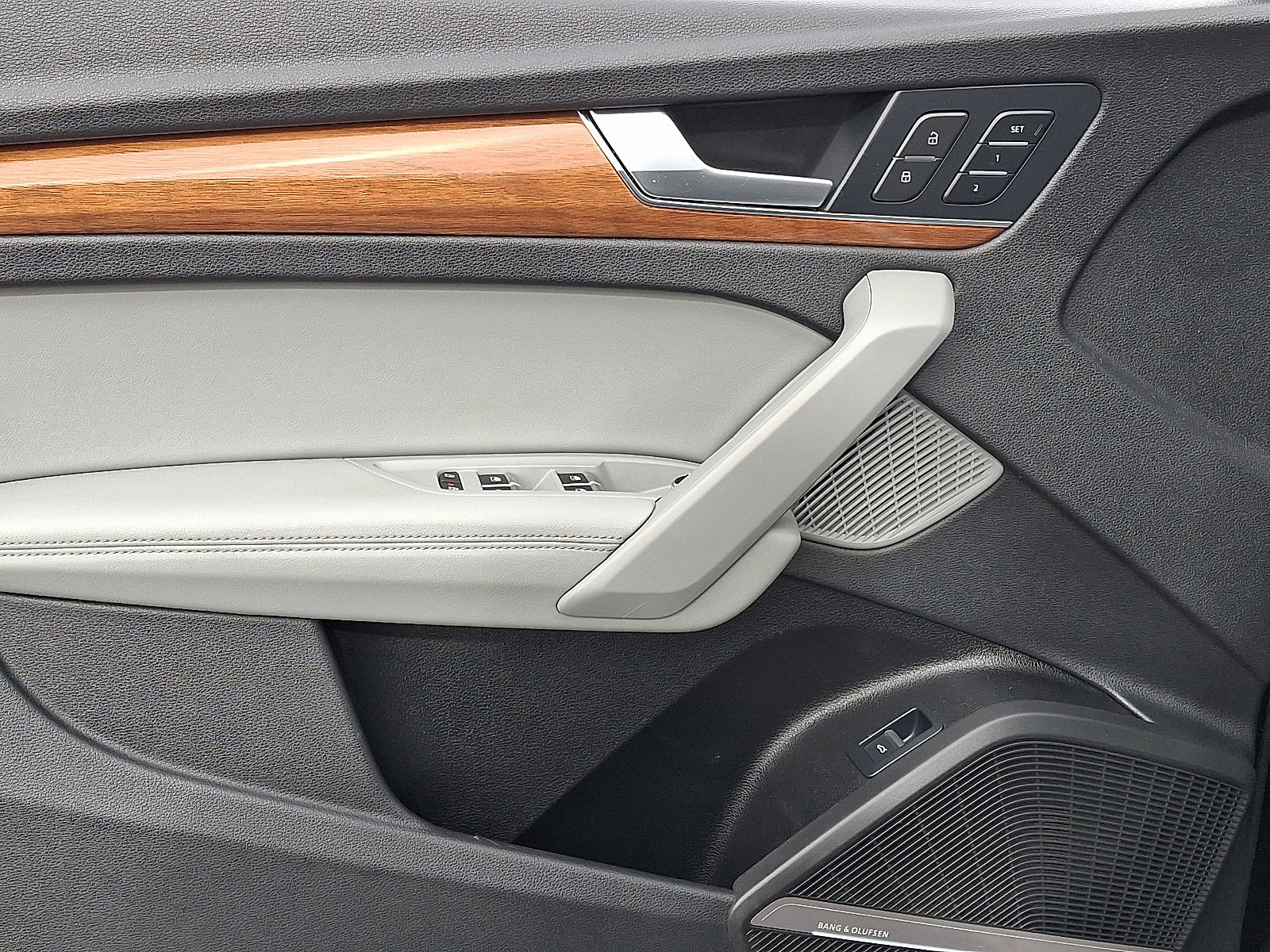 Used 2022 Audi Q5 2.0T Premium Plus w/ Premium Plus Package image 13