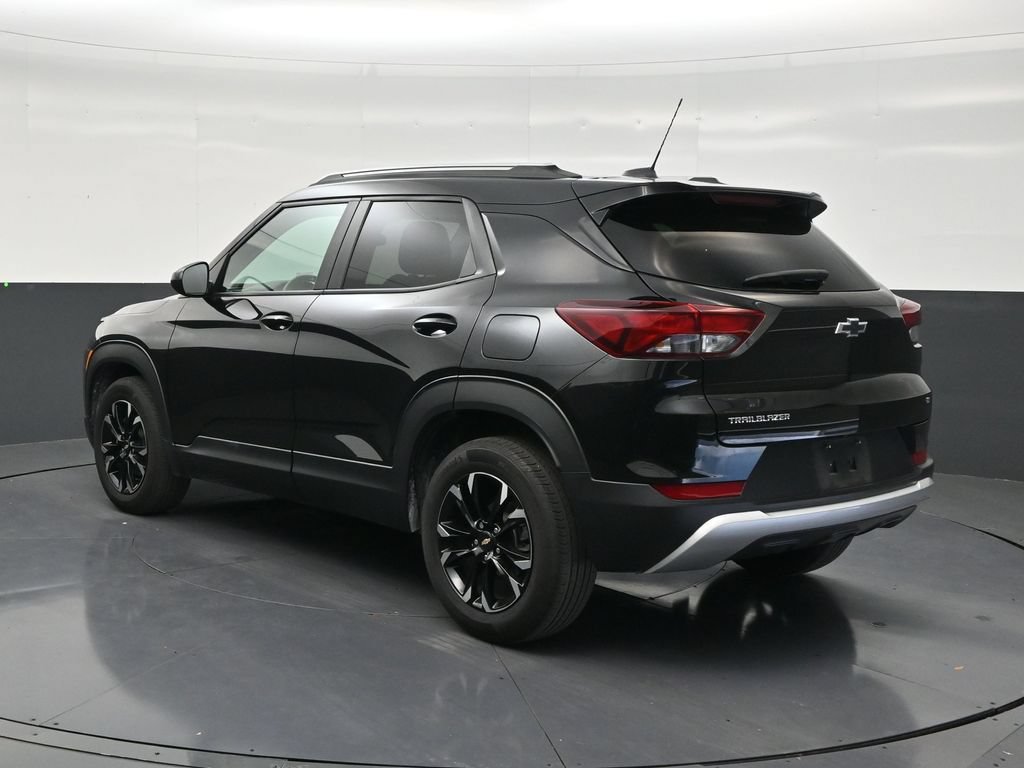Used 2023 Chevrolet TrailBlazer LT FWD image 3