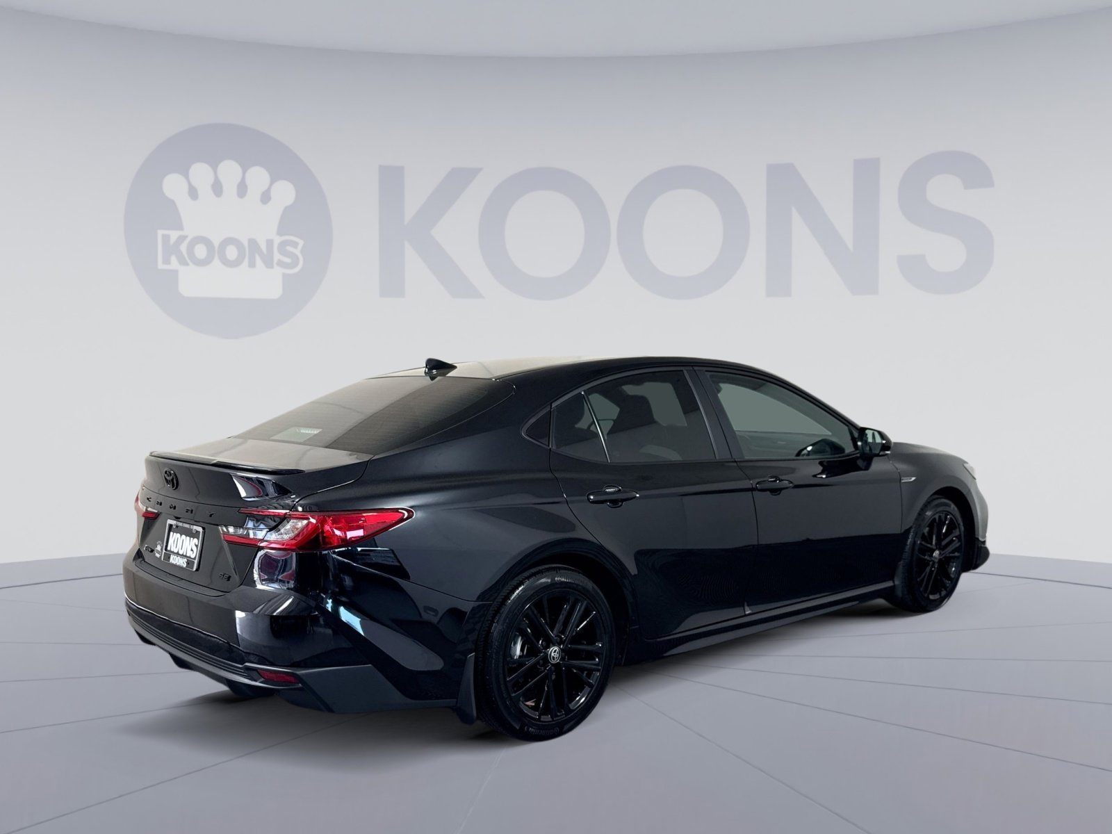 Used 2026 Toyota Camry SE w/ Convenience Package FWD image 7