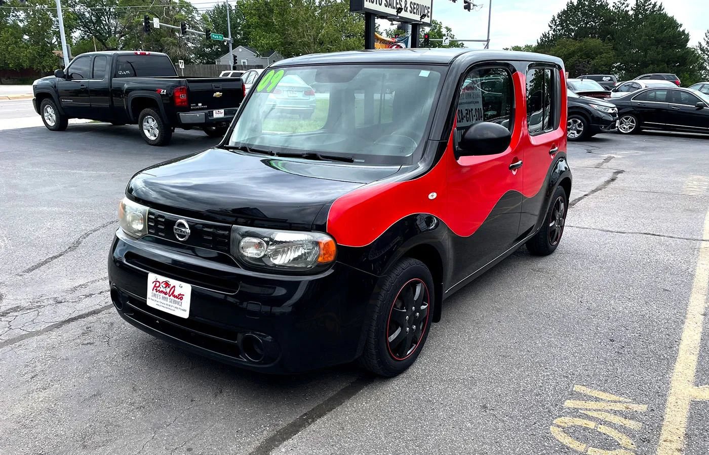 Used 2009 Nissan Cube 1.8 w/ Interior Designer Pkg FWD image 2
