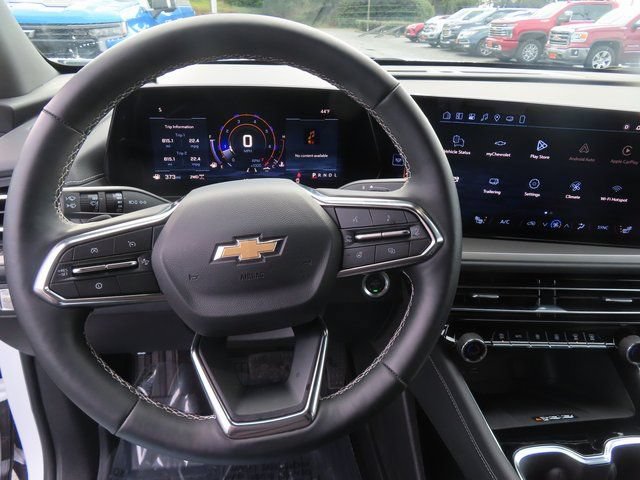 Used 2025 Chevrolet Traverse LT w/ Sun and Wheel Package AWD/4WD image 15