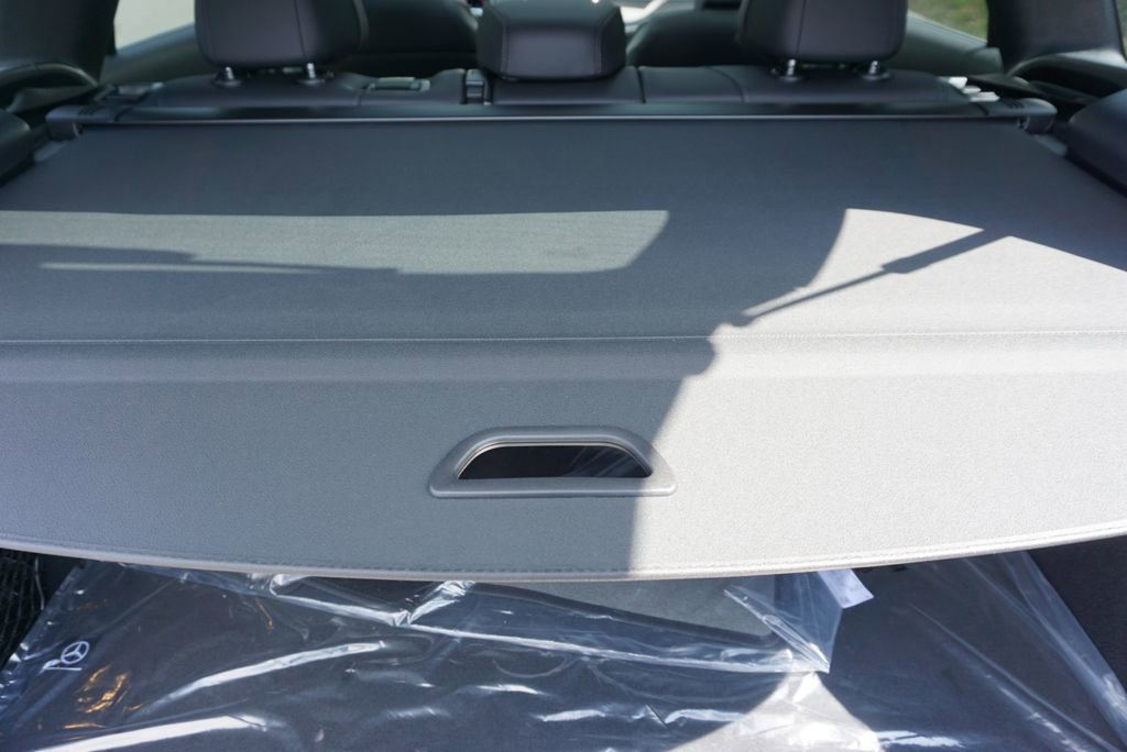 Certified 2025 Mercedes-Benz GLC 300 4MATIC image 73