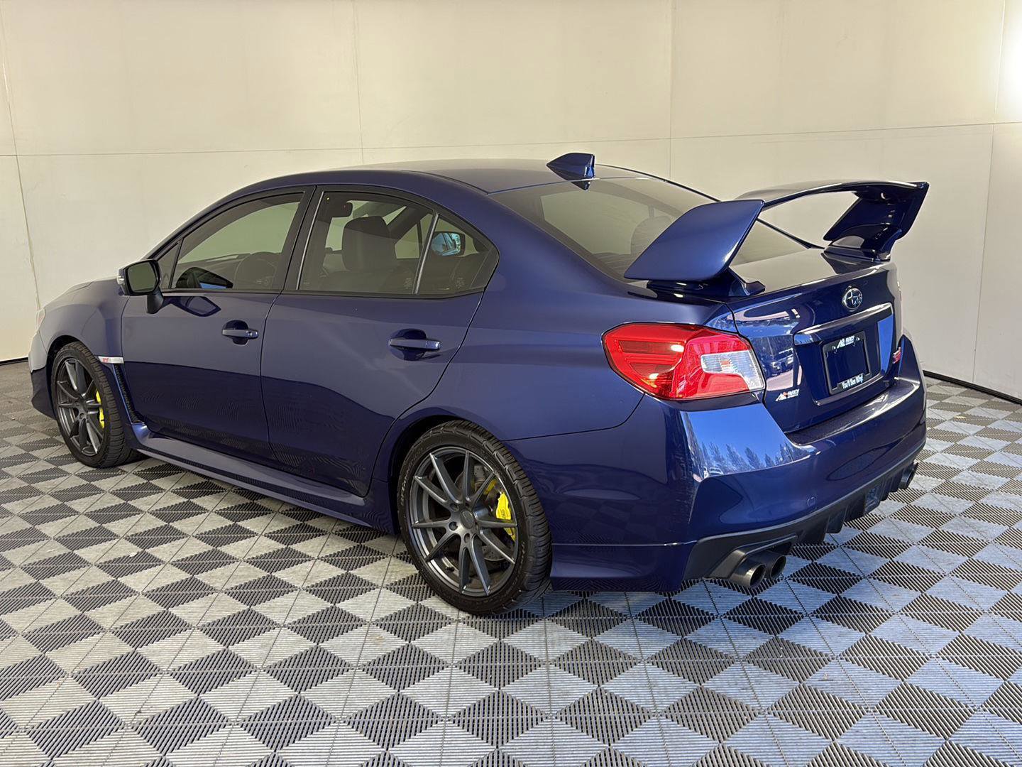 Used 2019 Subaru WRX STI AWD/4WD image 7