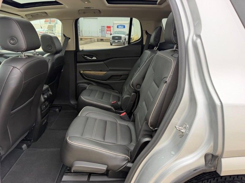 Used 2019 GMC Acadia Denali w/ Technology Package image 9