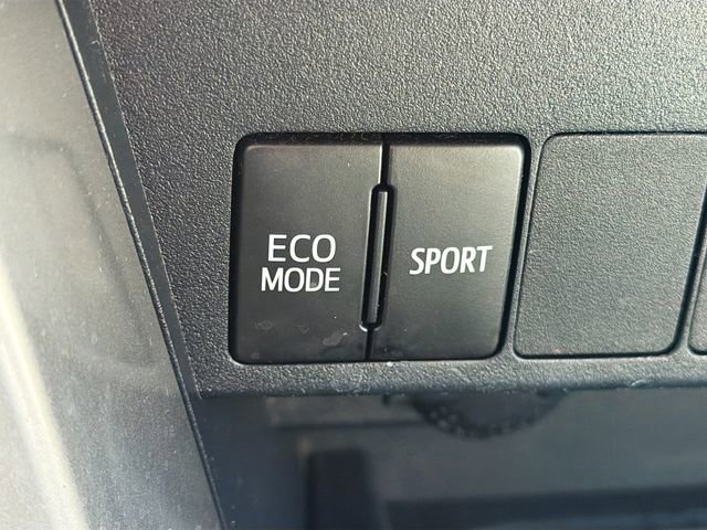 Used 2018 Toyota RAV4 XLE image 29