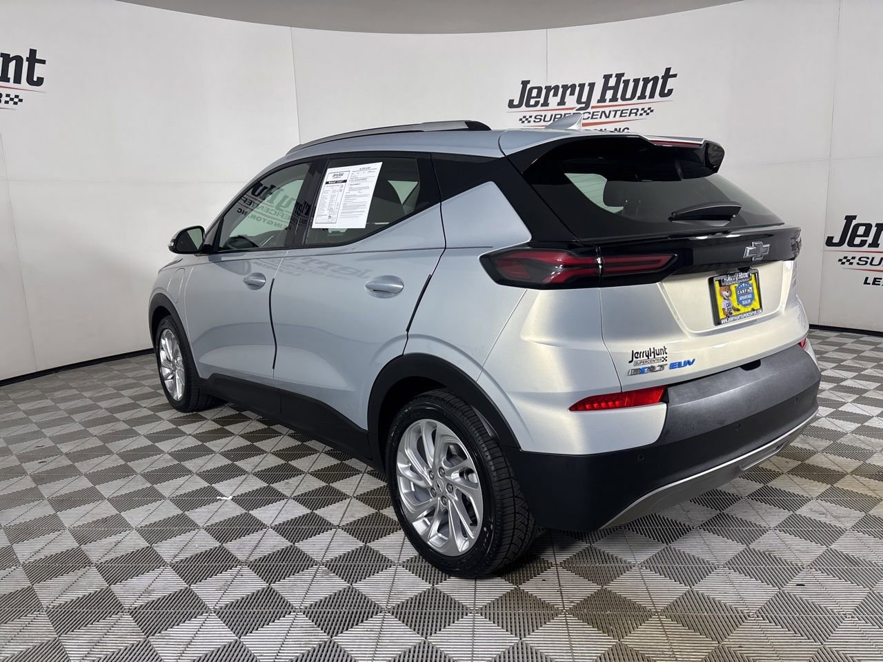 Used 2022 Chevrolet Bolt EUV LT w/ Comfort Package image 6