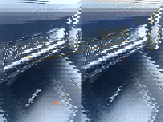 New 2025 Chevrolet Equinox EV LT image 11