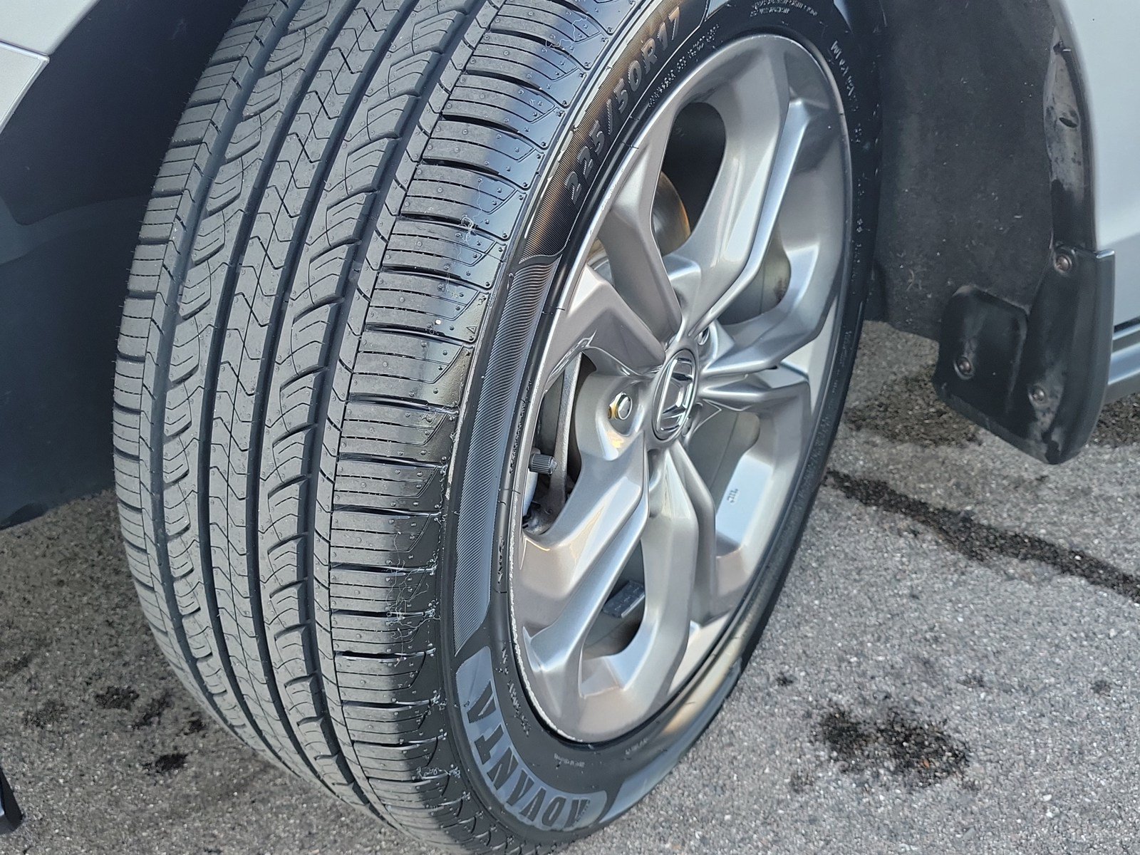 Used 2024 Honda Accord EX image 11