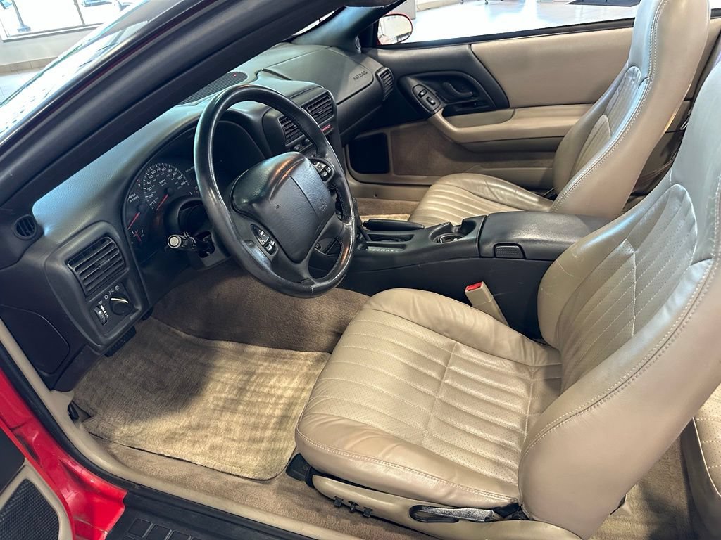 Used 2001 Chevrolet Camaro LT w/ Sport Appearance Pkg RWD image 9