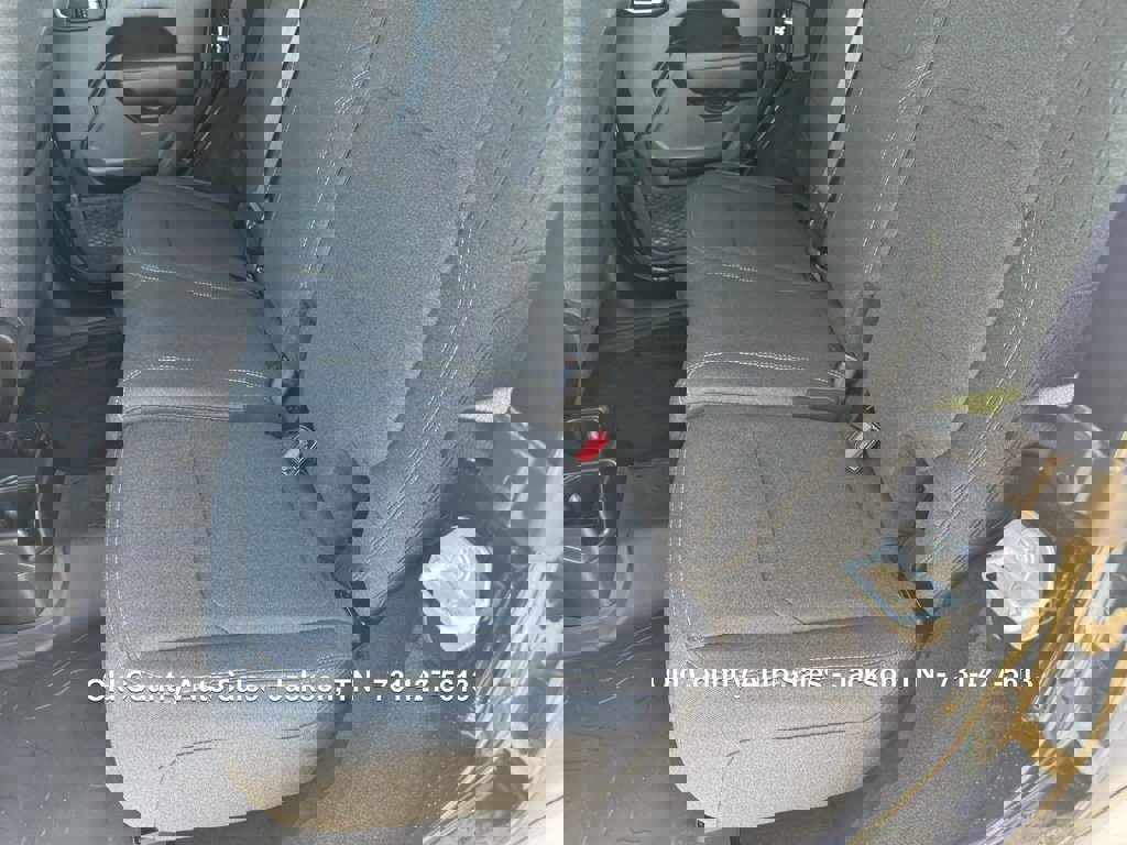 Used 2025 Jeep Wrangler Sport image 13