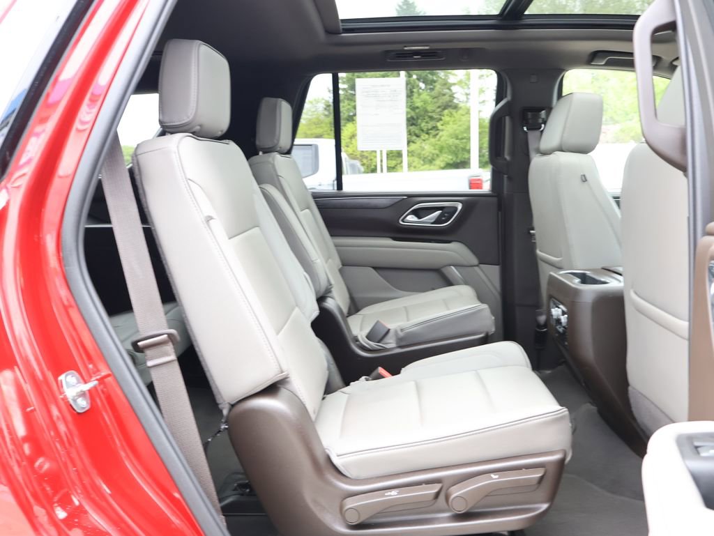Used 2023 GMC Yukon SLT w/ SLT Premium Package AWD/4WD image 39