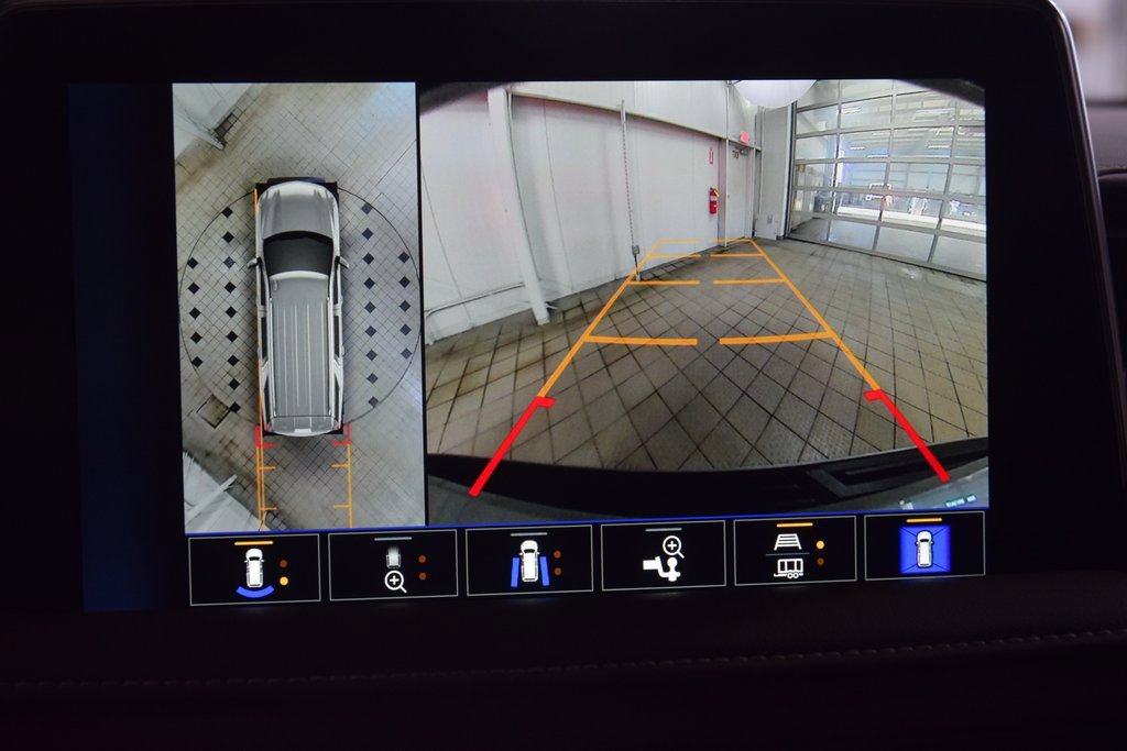 Used 2024 Chevrolet Suburban High Country image 53