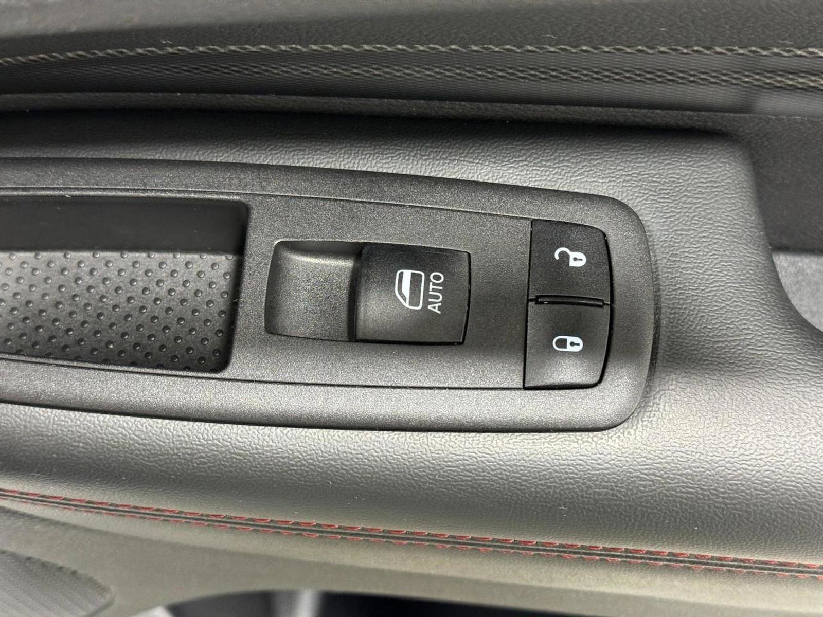 Used 2023 Dodge Durango GT image 23